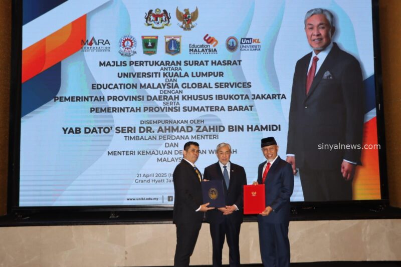 Gubernur Sumbar Mahyeldi foto bersama usia menandatangani LoI bersama UniKL dan EMGS
