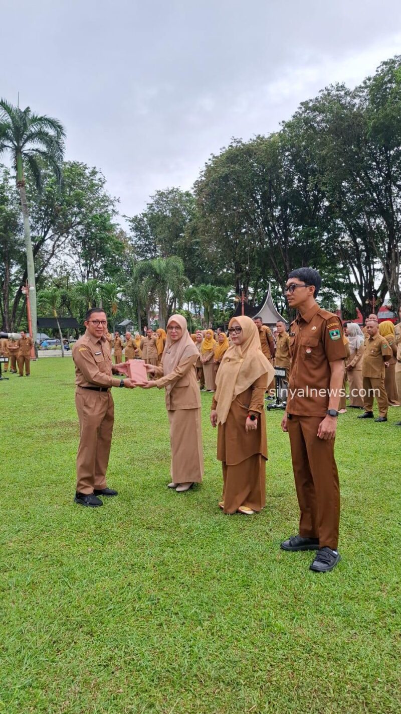 Tiga biro mendapat apresiasi dari Pemprov Sumbar setelah berhasil menyelesaikan penyusunan Renstra dan cascading tepat waktu