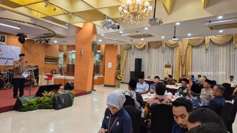 Pertemuan Pemprov Sumbar bersama unsur Forkopimda, pimpinan instansi vertikal, BUMN, dan BUMD di Wisma Indarung PT. Semen Padang