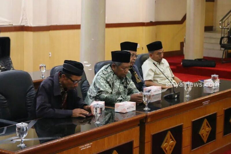 Ketua KAN Gunung dan jajaran forum anak nagari gunung saat di membahas batas wilayah dan solusi yang harus dihadapi